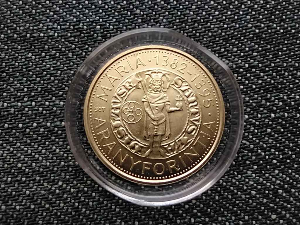 M&aacute;ria aranyforintja 2000 Forint