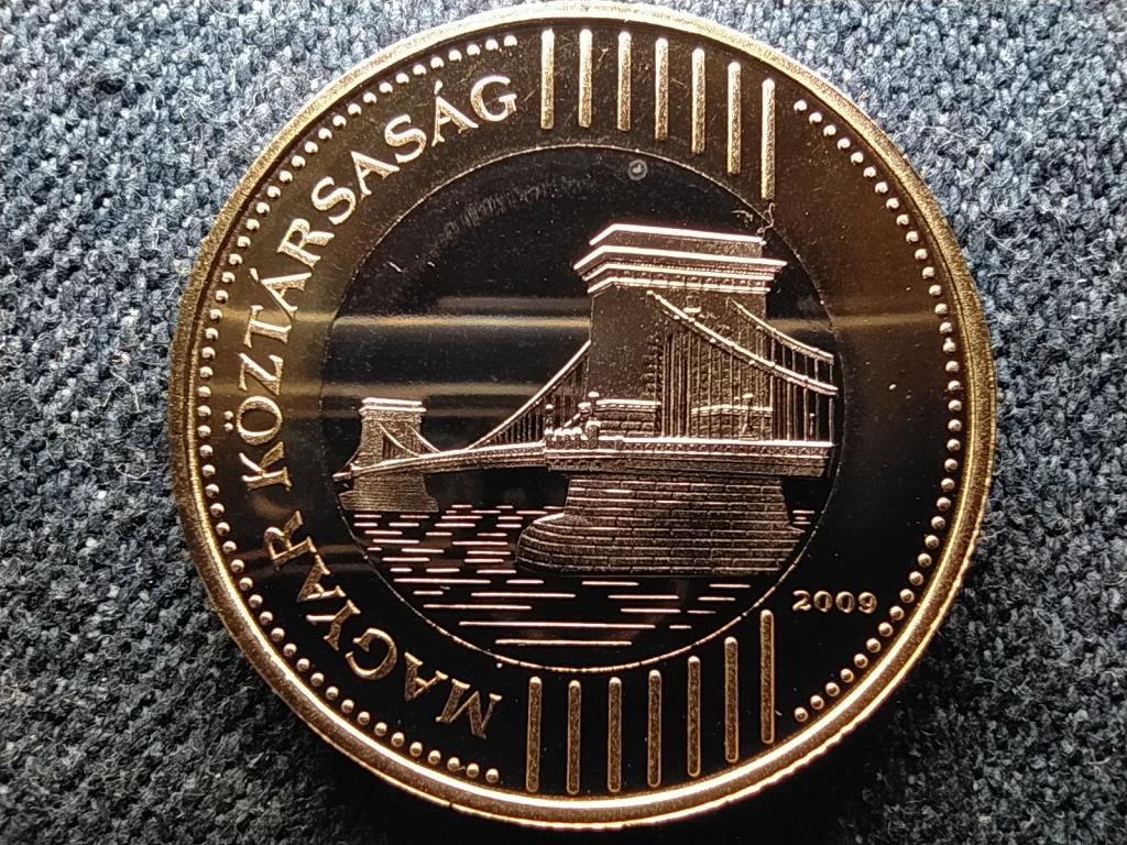 Harmadik K&ouml;zt&aacute;rsas&aacute;g (1989-napjainkig) 200 Forint
