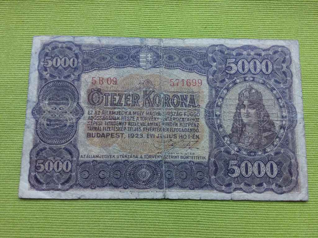 Kism&eacute;retű Korona &aacute;llamjegyek 5000 Korona bankjegy