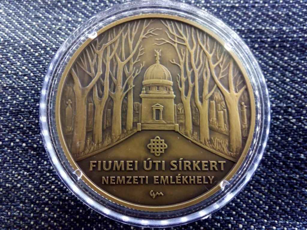 Fiumei &uacute;ti temető Nemzeti Eml&eacute;khely 2000 Forint