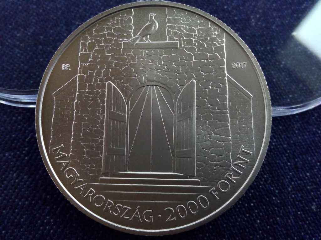A reform&aacute;ci&oacute; 500. &eacute;vfordul&oacute;ja 2000 Forint
