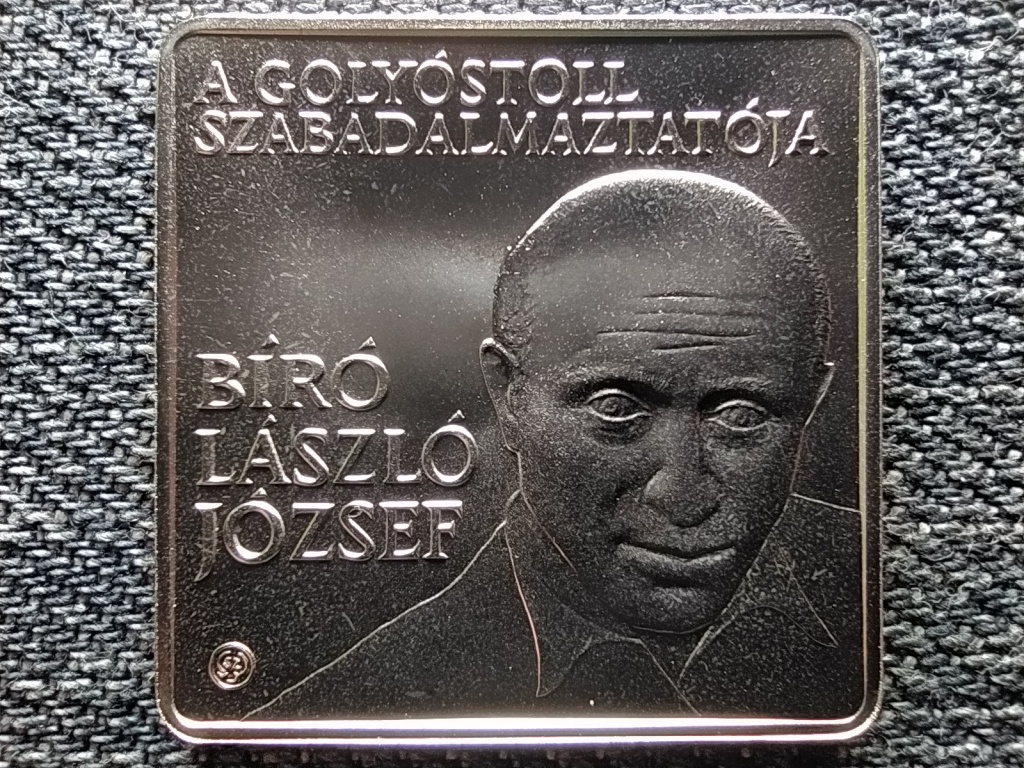B&iacute;r&oacute; L&aacute;szl&oacute; J&oacute;zsef a goly&oacute;stoll szabadalmaztat&oacute;ja 1000 Forint