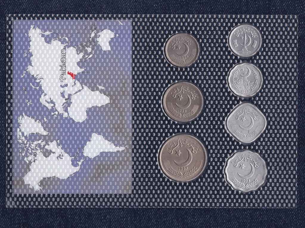 Pakiszt&aacute;n forgalmi sorok &eacute;s t&ouml;bb darabos f&eacute;mp&eacute;nz t&eacute;telek, lotok