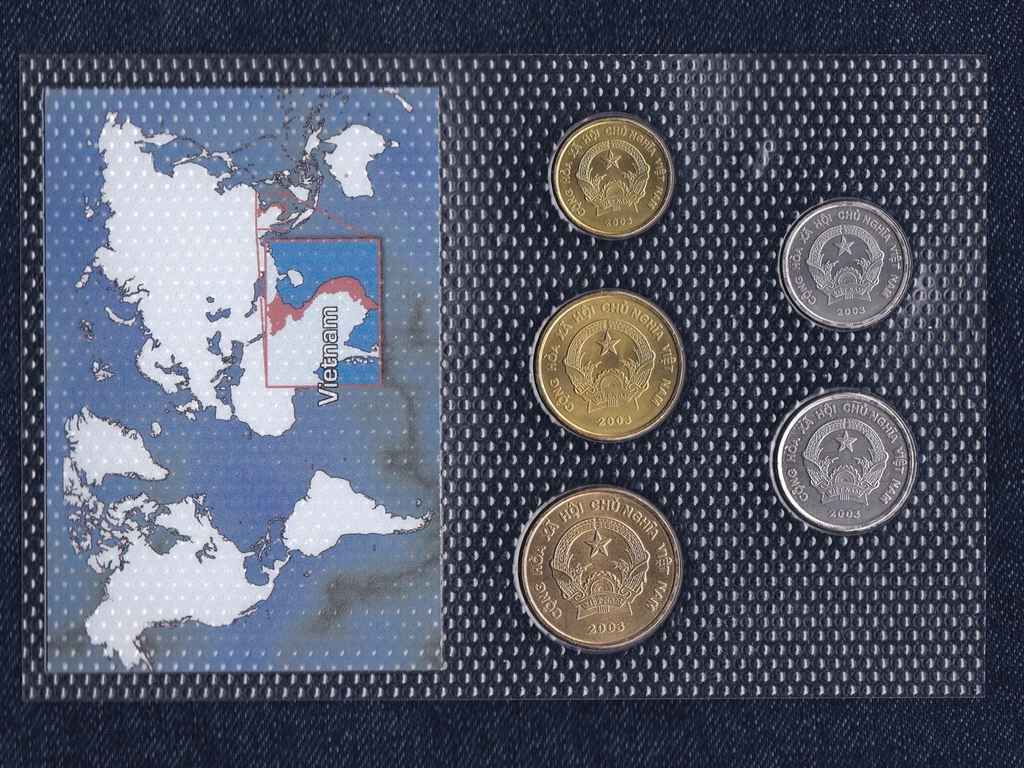 Vietn&aacute;m forgalmi sorok &eacute;s t&ouml;bb darabos f&eacute;mp&eacute;nz t&eacute;telek, lotok