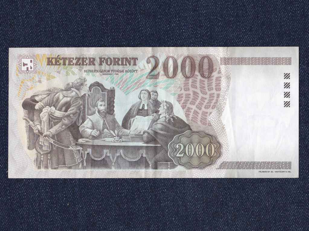 Harmadik Magyar K&ouml;zt&aacute;rsas&aacute;g (1989-napjainkig) 2000 Forint bankjegy