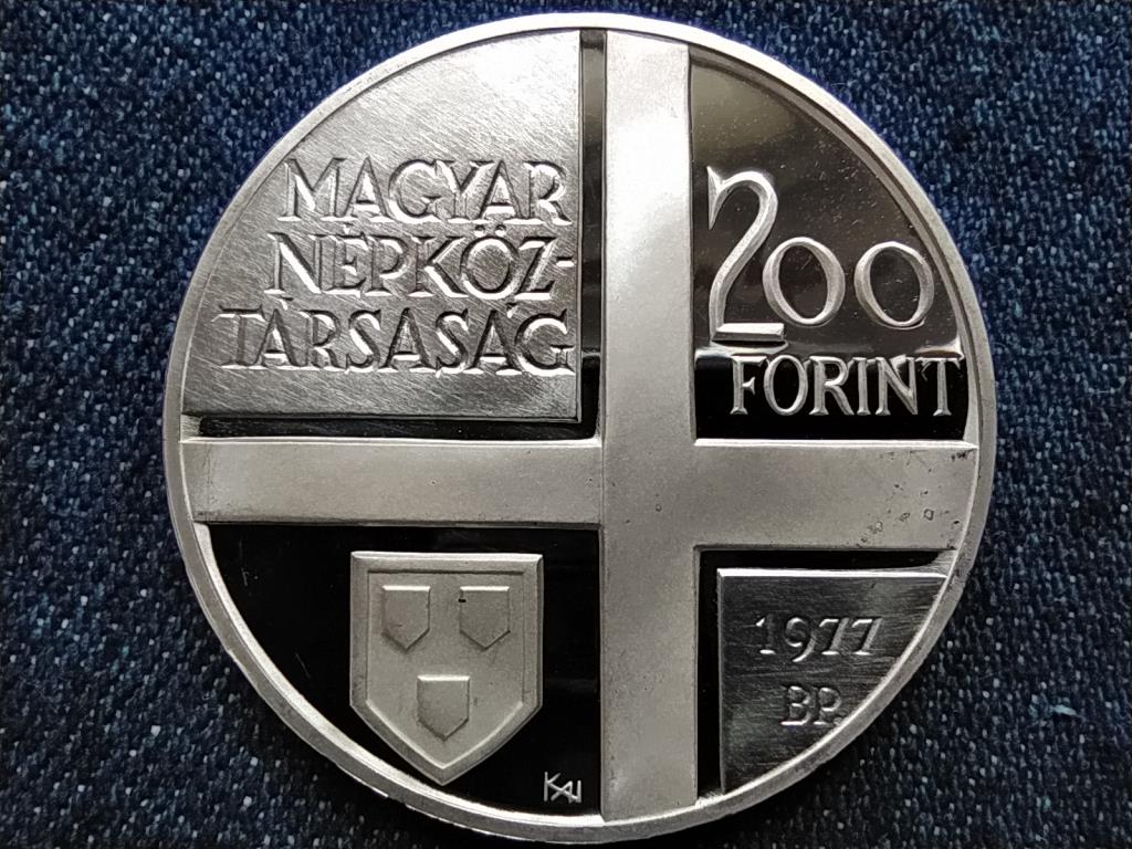 M&aacute;nyoki &Aacute;d&aacute;m .640 ez&uuml;st 200 Forint