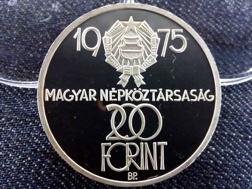 30 &eacute;ves a Felszabadul&aacute;s .640 ez&uuml;st 200 Forint