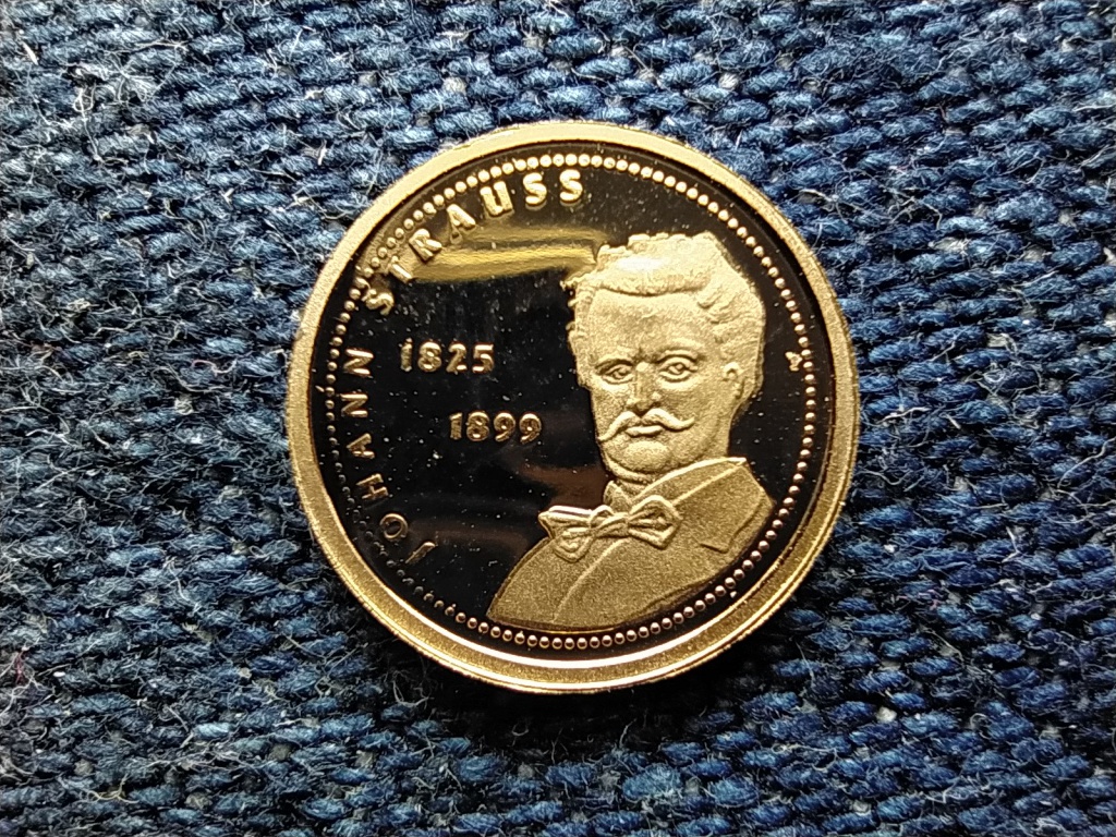 T&ouml;rt&eacute;nelmi Ausztria mini arany Johann Strauss 1825-1899 .585 arany 0,5g