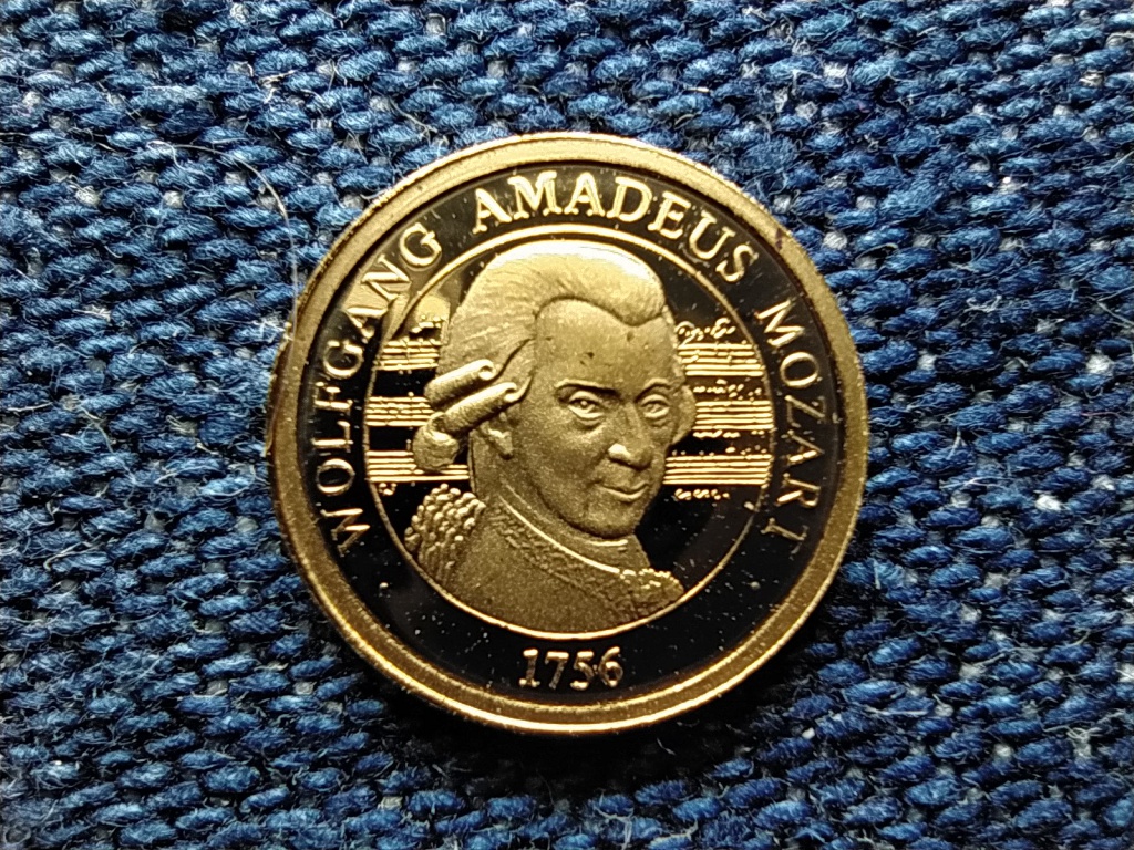 T&ouml;rt&eacute;nelmi Ausztria mini arany Wolfgang Amadeus Mozart 1756-1791 .585 arany 0,5g