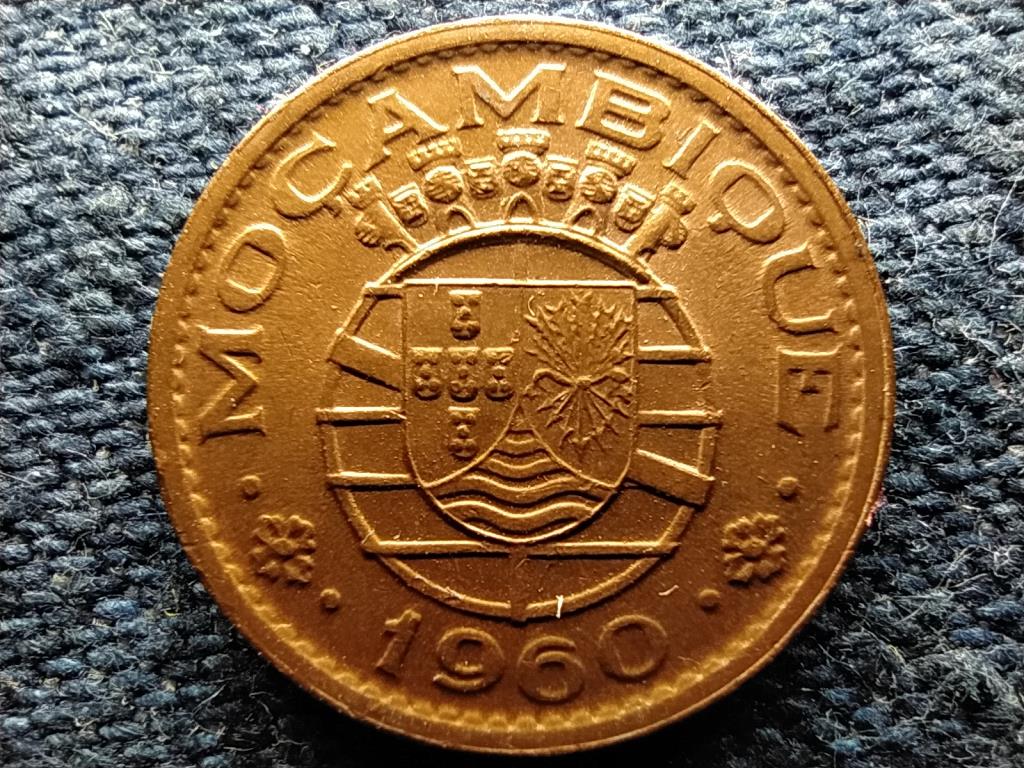 Mozambik Portug&aacute;lia tengerent&uacute;li tartom&aacute;nya (1951-1975) 10 centavo