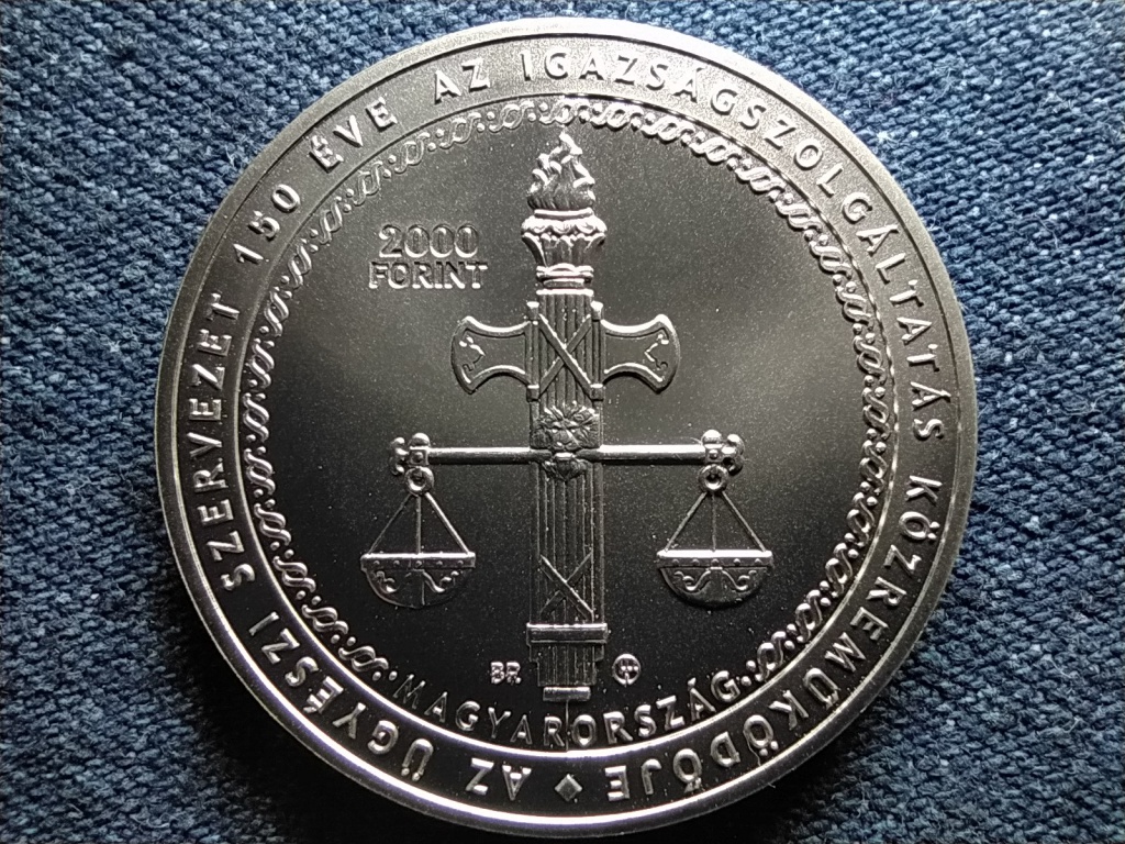&Ouml;n&aacute;ll&oacute; &uuml;gy&eacute;szi szervezet 2000 Forint