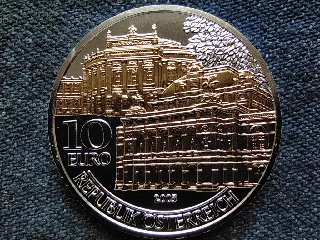 Ausztria A Burg Theater &eacute;s Opera &uacute;jranyit&aacute;sa ez&uuml;st 10 Euro