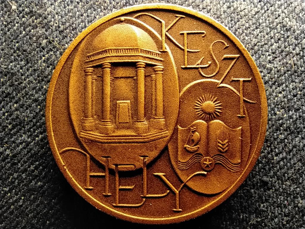 Magyar v&aacute;rosok bronz &eacute;rem Keszthely, Helikon-eml&eacute;kmű