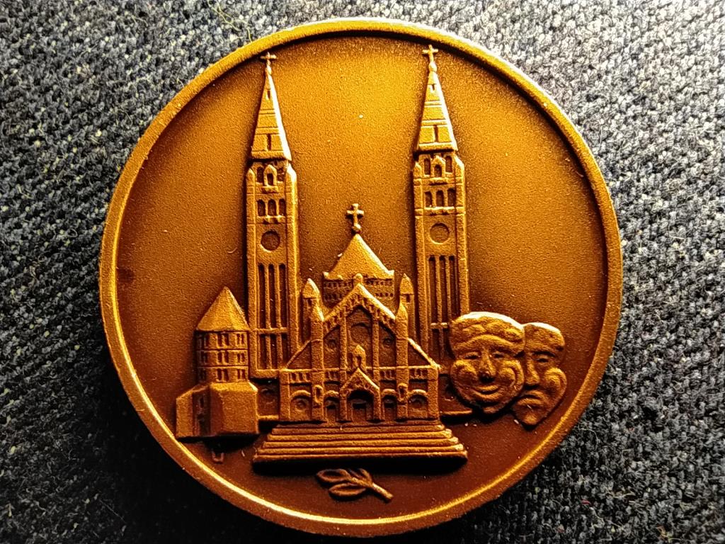 Magyar v&aacute;rosok bronz &eacute;rem Szeged, Szegedi d&oacute;m