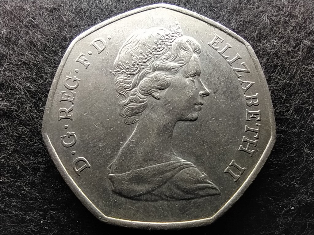 Anglia Bel&eacute;p&eacute;s az Eur&oacute;pai Gazdas&aacute;gi K&ouml;z&ouml;ss&eacute;gbe 50 Pence