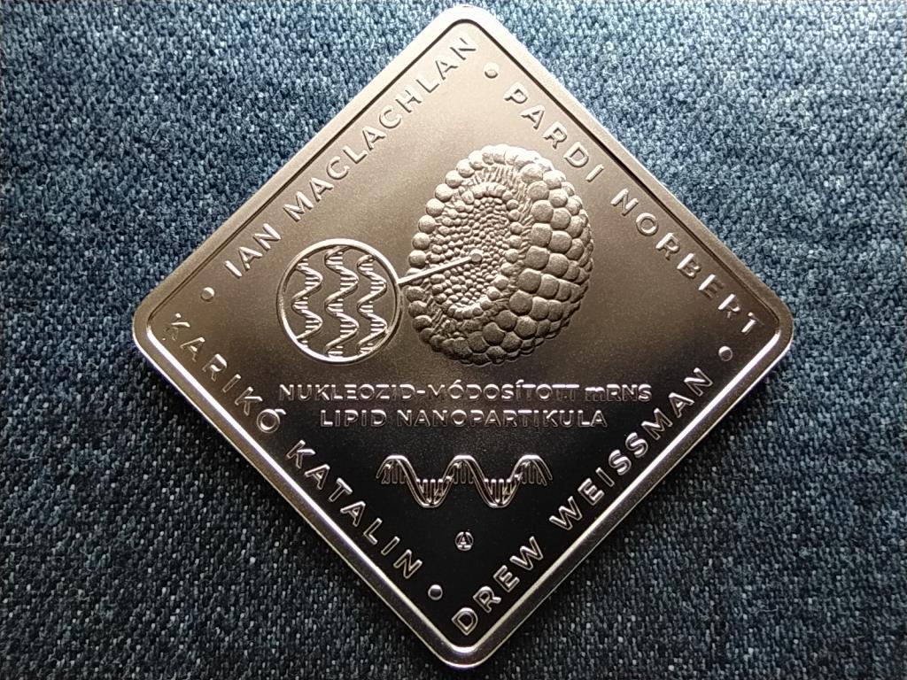 Az mRNS-alap&uacute; vakcin&aacute;k alapj&aacute;ul szolg&aacute;l&oacute; magyar tal&aacute;lm&aacute;ny 3000 Forint