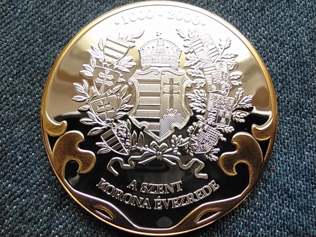 A Szent Korona &eacute;vezrede A Korona hazat&eacute;r&eacute;se 1978