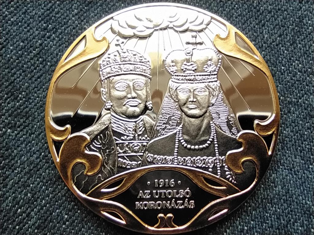A Szent Korona &eacute;vezrede Az utols&oacute; koron&aacute;z&aacute;s 1916
