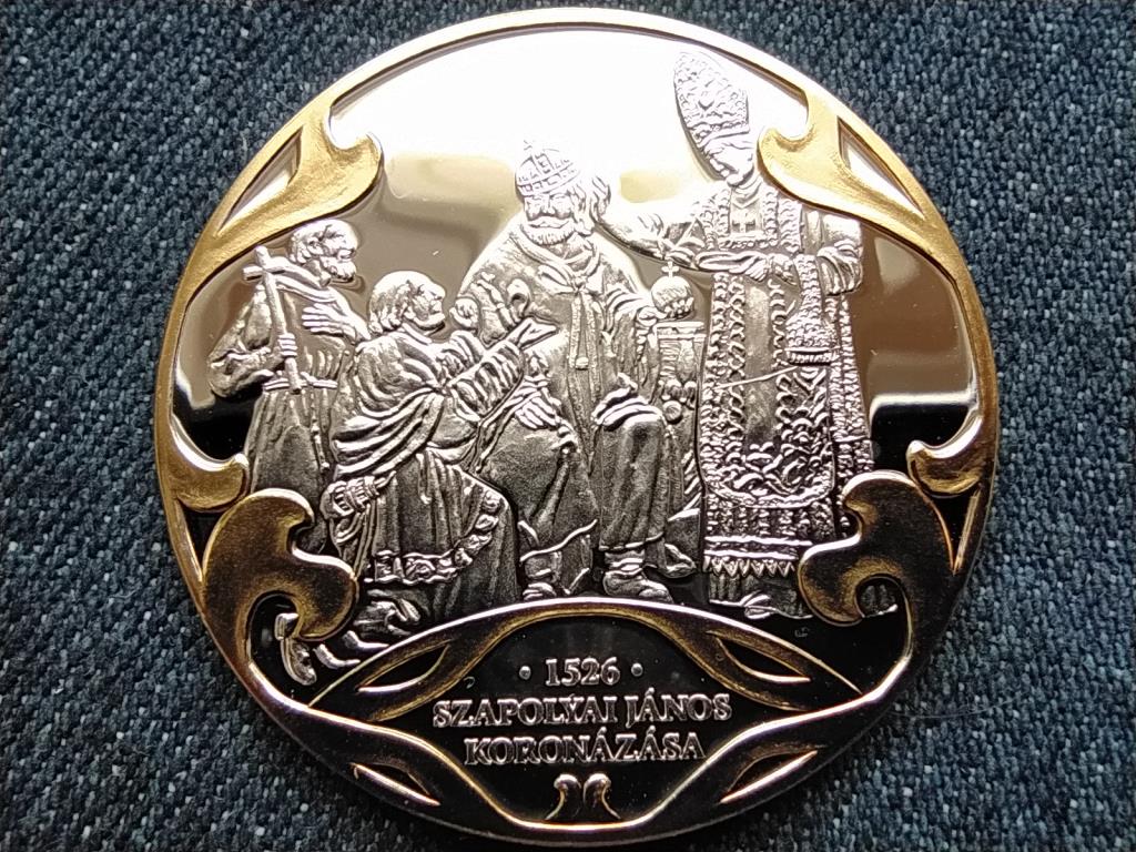 A Szent Korona &eacute;vezrede Szapolyai J&aacute;nos koron&aacute;z&aacute;sa 1526