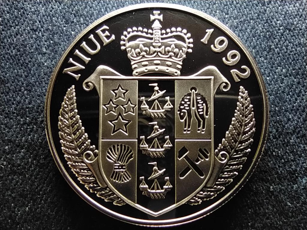Niue B&aacute;ln&aacute;k .925 ez&uuml;st 10 Doll&aacute;r