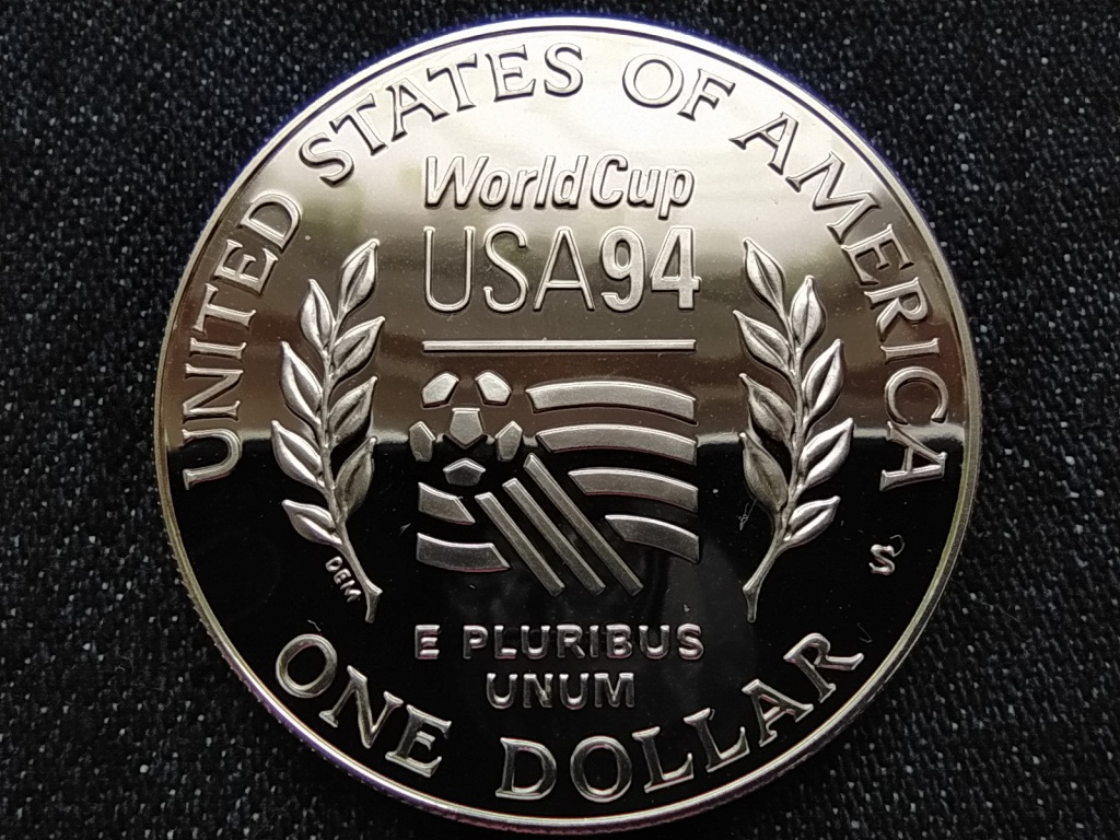 USA 1994-es labdar&uacute;g&oacute;-vil&aacute;gbajnoks&aacute;g .900 ez&uuml;st 1 Doll&aacute;r