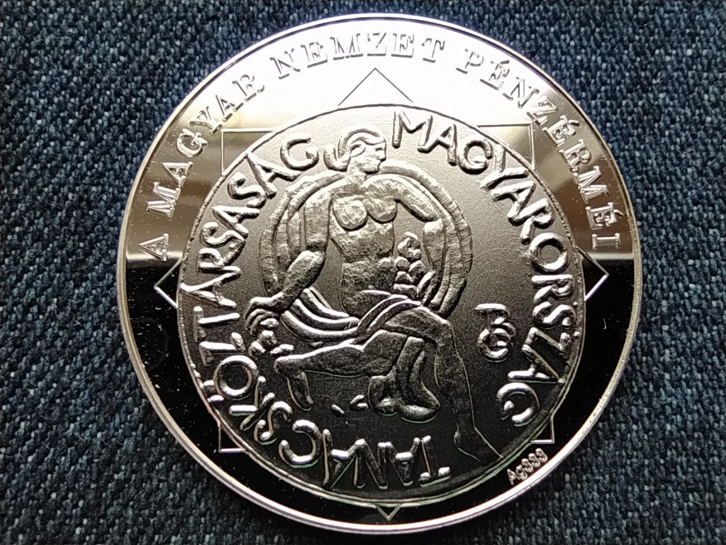 A magyar nemzet p&eacute;nz&eacute;rm&eacute;i A Tan&aacute;csk&ouml;zt&aacute;rsas&aacute;g pr&oacute;baveret p&eacute;nze 1919.III.21. .333 ez&uuml;st