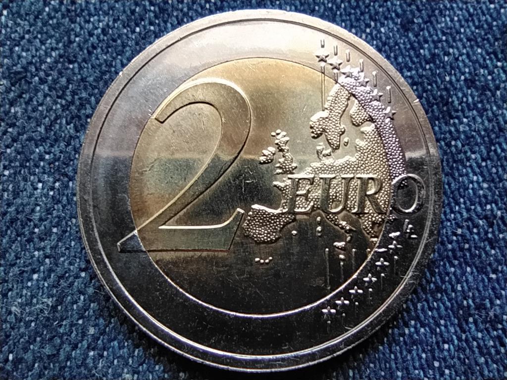 &Eacute;sztorsz&aacute;g &Uacute;t a f&uuml;ggetlens&eacute;g fel&eacute; 2 Euro