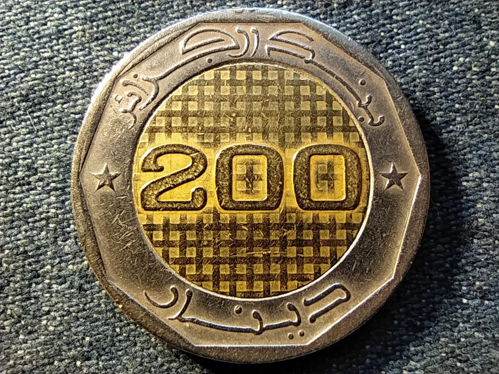 Alg&eacute;ria F&uuml;ggetlens&eacute;g 200 Din&aacute;r