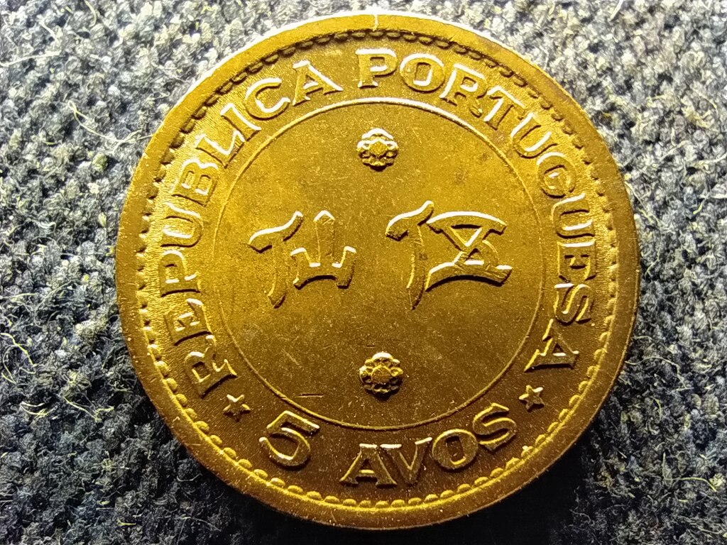 Maka&oacute; K&iacute;na tengerent&uacute;li tartom&aacute;nya (1951-1976) 5 avos