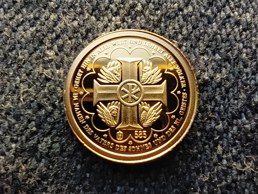 Ausztria T&ouml;rt&eacute;nelmi mini arany J&eacute;zust a keresztre szegezt&eacute;k .585 arany 0,5g