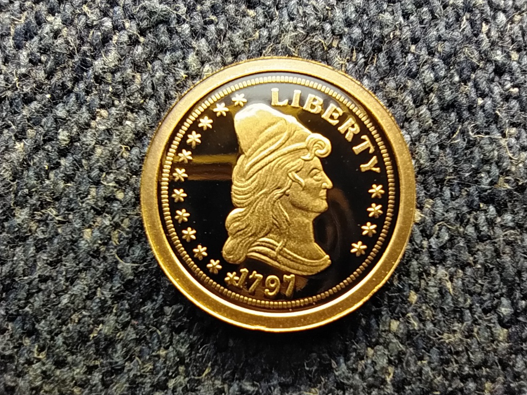 USA Liberty doll&aacute;r 1797 .585 arany m&aacute;solat
