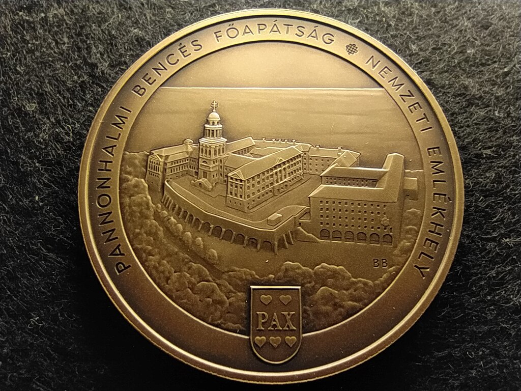 Magyarorsz&aacute;g Nemzeti T&ouml;rt&eacute;nelmi Eml&eacute;khelyek Pannonhalmi Benc&eacute;s Főap&aacute;ts&aacute;g 3000 Forint 
