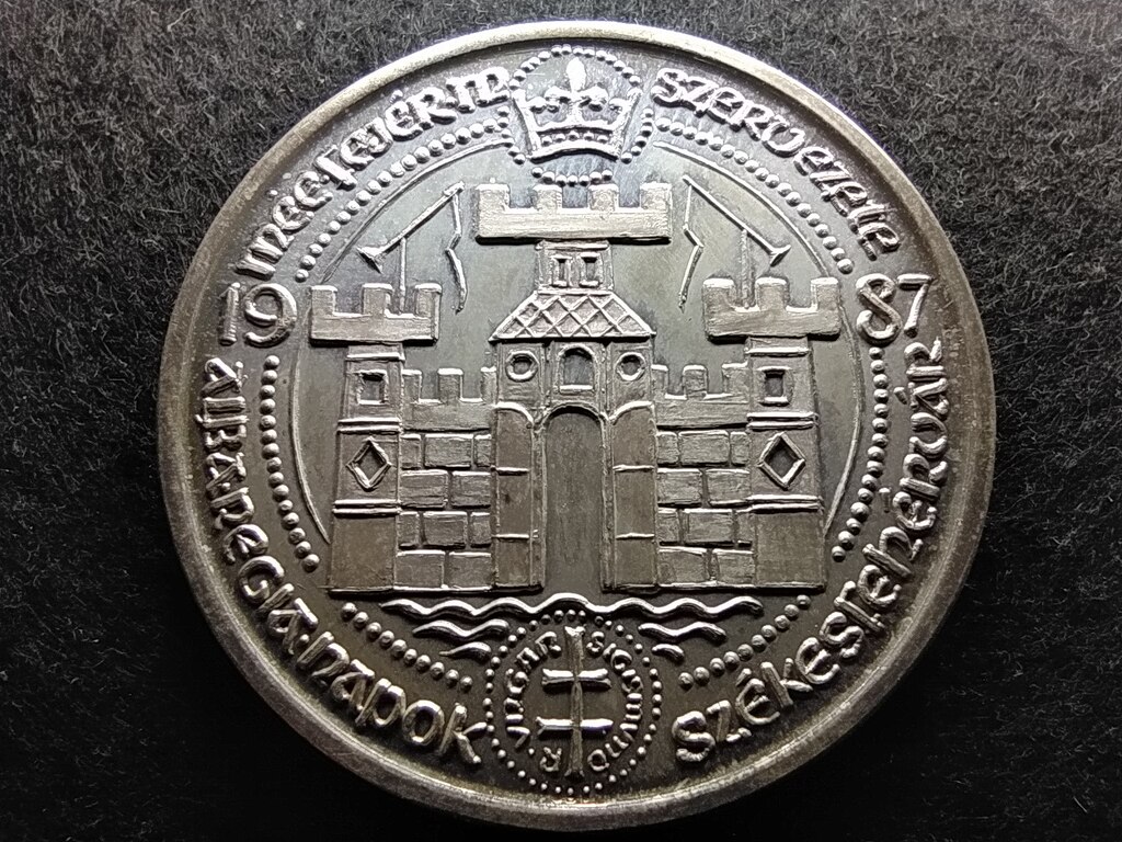 Magyarorsz&aacute;g M&Eacute;E Sz&eacute;kesfeh&eacute;rv&aacute;ri Csoport Zsigmond 