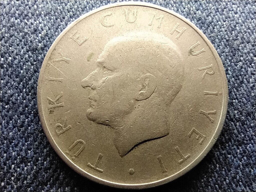 T&ouml;r&ouml;korsz&aacute;g K&ouml;zt&aacute;rsas&aacute;g (1923-) 1 L&iacute;ra 