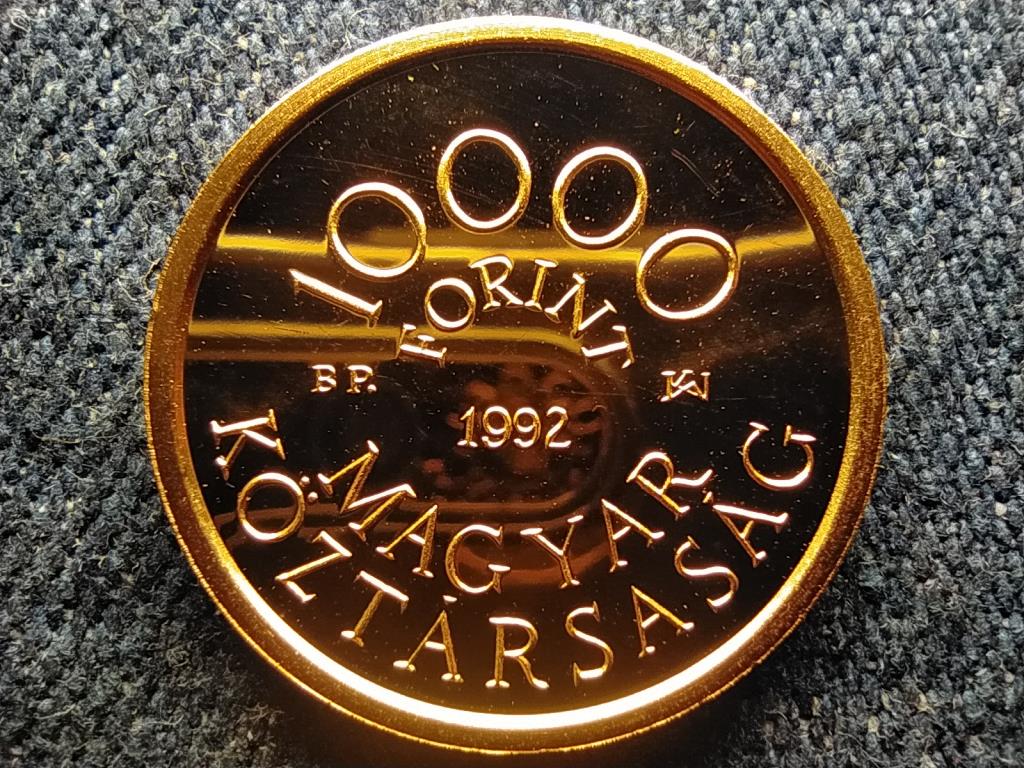 K&aacute;roly R&oacute;bert hal&aacute;l&aacute;nak 650. &eacute;vfordul&oacute;j&aacute;ra arany 10000 Forint 6,982g