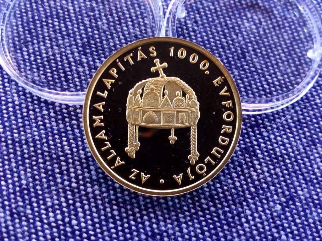 Az &aacute;llamalap&iacute;t&aacute;s 1000. &eacute;vfordul&oacute;ja .986 arany 20000 Forint 6,982g
