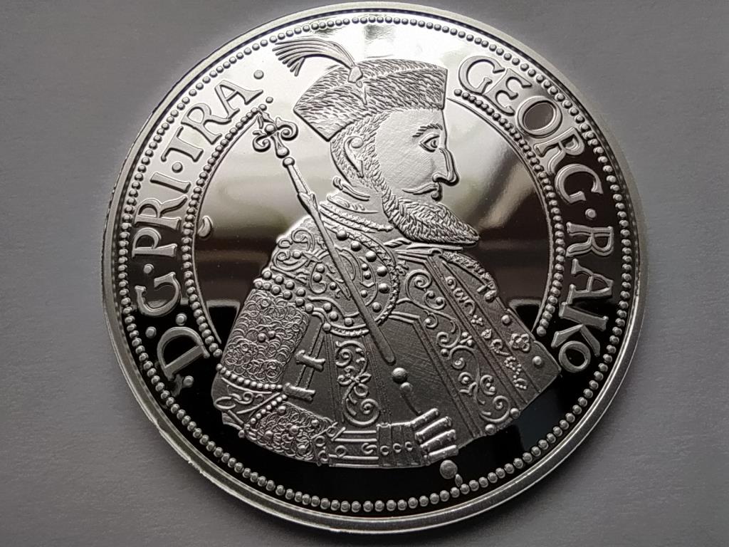 Magyar tall&eacute;rok ut&aacute;nveretben I. R&aacute;k&oacute;czi Gy&ouml;rgy tall&eacute;rja 1646 .999 ez&uuml;st