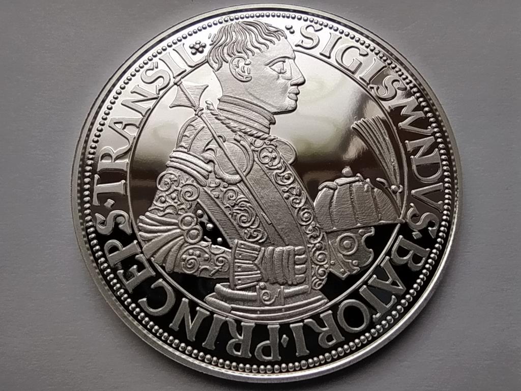 Magyar tall&eacute;rok ut&aacute;nveretben B&aacute;thory Zsigmond tall&eacute;rja 1589 .999 ez&uuml;st