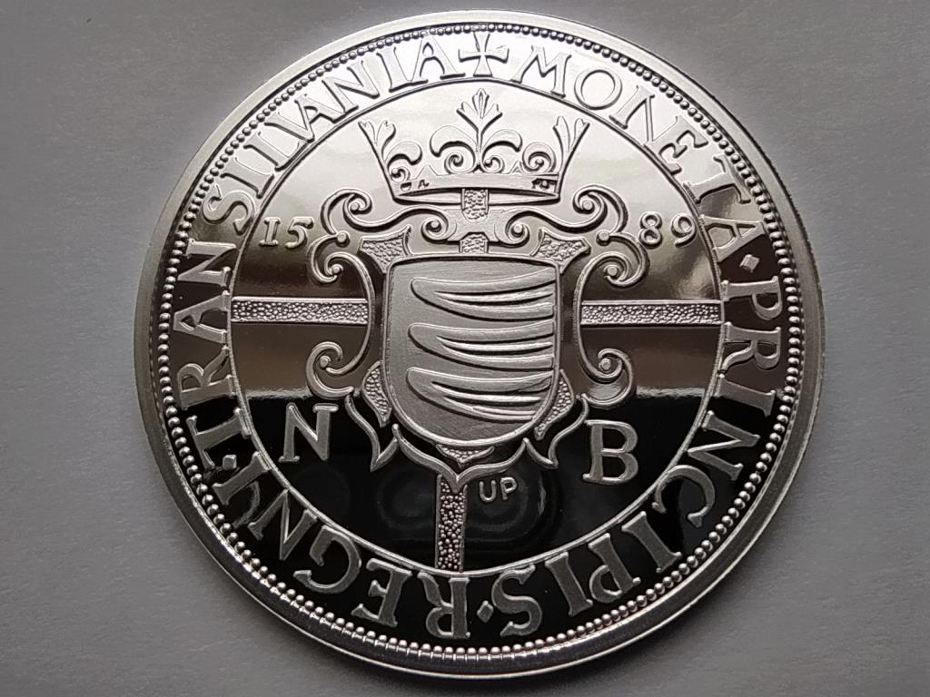 Magyar tall&eacute;rok ut&aacute;nveretben B&aacute;thory Zsigmond tall&eacute;rja 1589 .999 ez&uuml;st