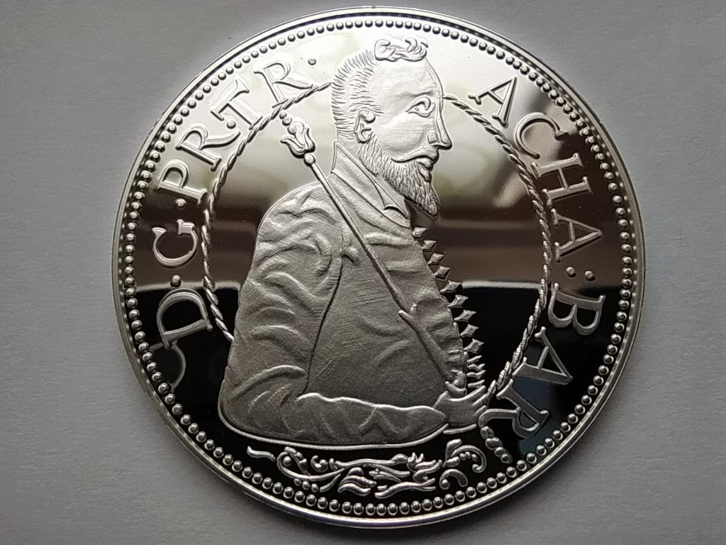 Magyar tall&eacute;rok ut&aacute;nveretben Barcsay &Aacute;kos tall&eacute;rja 1659 .999 ez&uuml;st