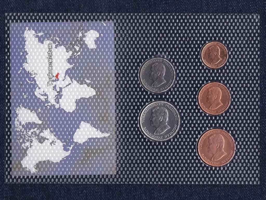 T&uuml;rkmeniszt&aacute;n forgalmi sorok &eacute;s t&ouml;bb darabos f&eacute;mp&eacute;nz t&eacute;telek, lotok