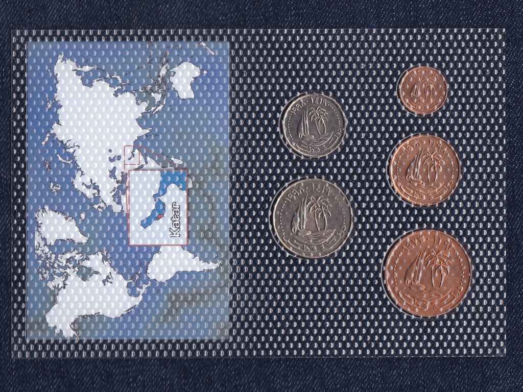 Katar forgalmi sorok &eacute;s t&ouml;bb darabos f&eacute;mp&eacute;nz t&eacute;telek, lotok