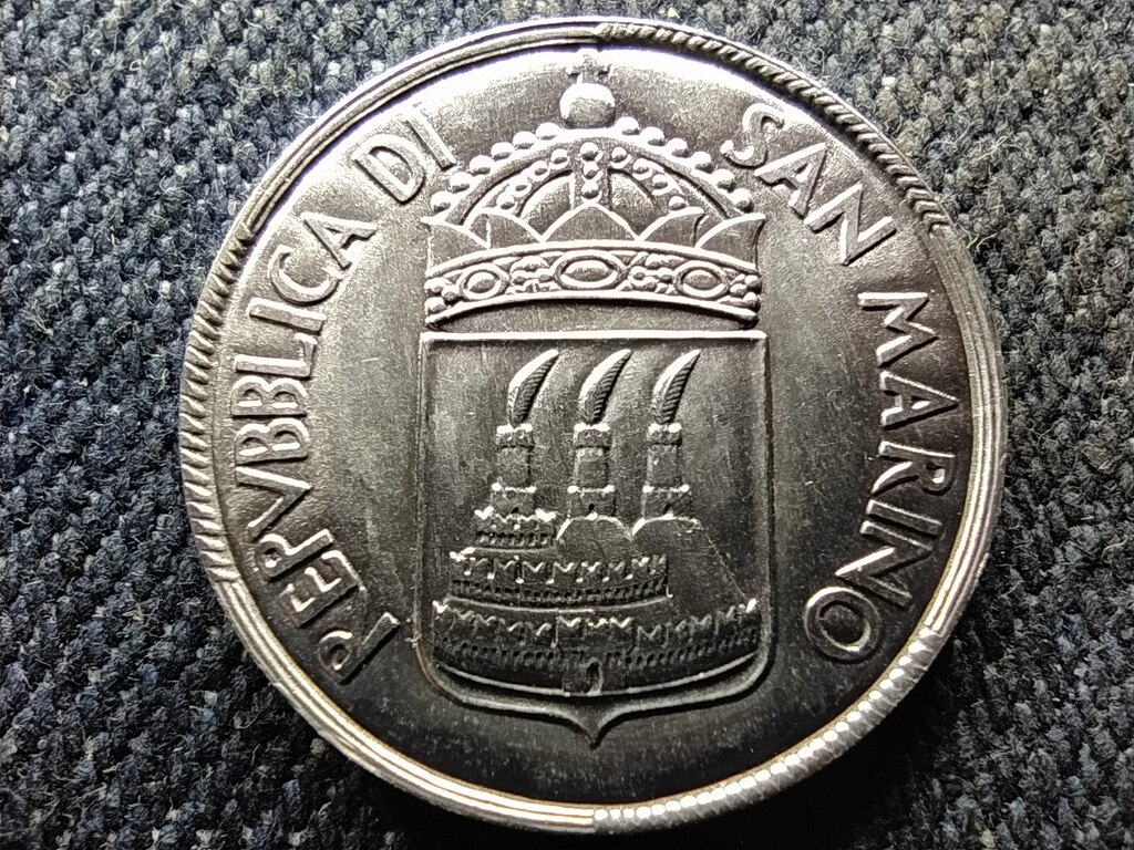 San Marino A f&eacute;rfiak a vil&aacute;g polg&aacute;rai 5 L&iacute;ra 