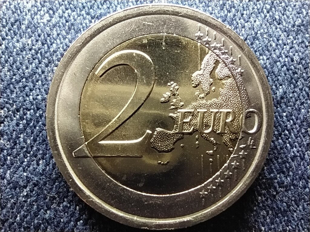 Szlov&eacute;nia Eur&oacute;pai Uni&oacute; z&aacute;szlaj&aacute;nak 30 &eacute;ve 2 Euro 