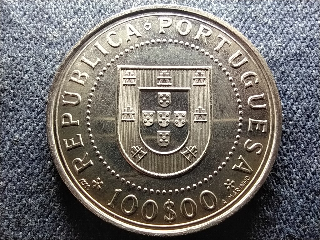 Portug&aacute;lia A f&uuml;ggetlens&eacute;g helyre&aacute;ll&iacute;t&aacute;sa 100 Escudo 