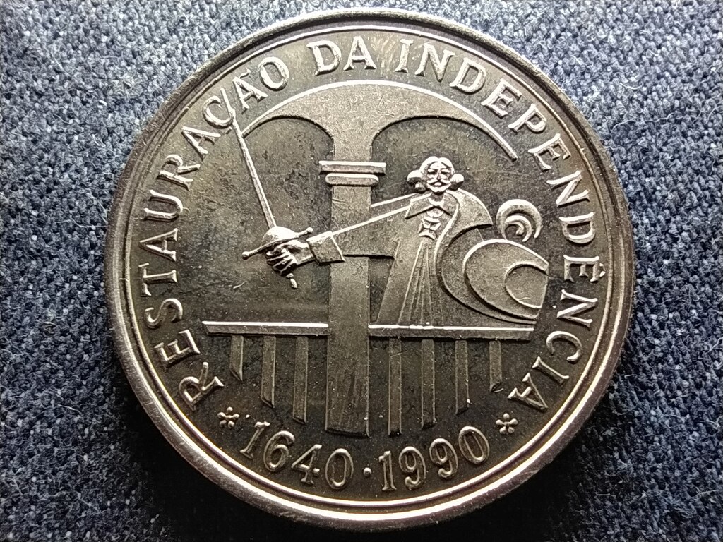 Portug&aacute;lia A f&uuml;ggetlens&eacute;g helyre&aacute;ll&iacute;t&aacute;sa 100 Escudo 