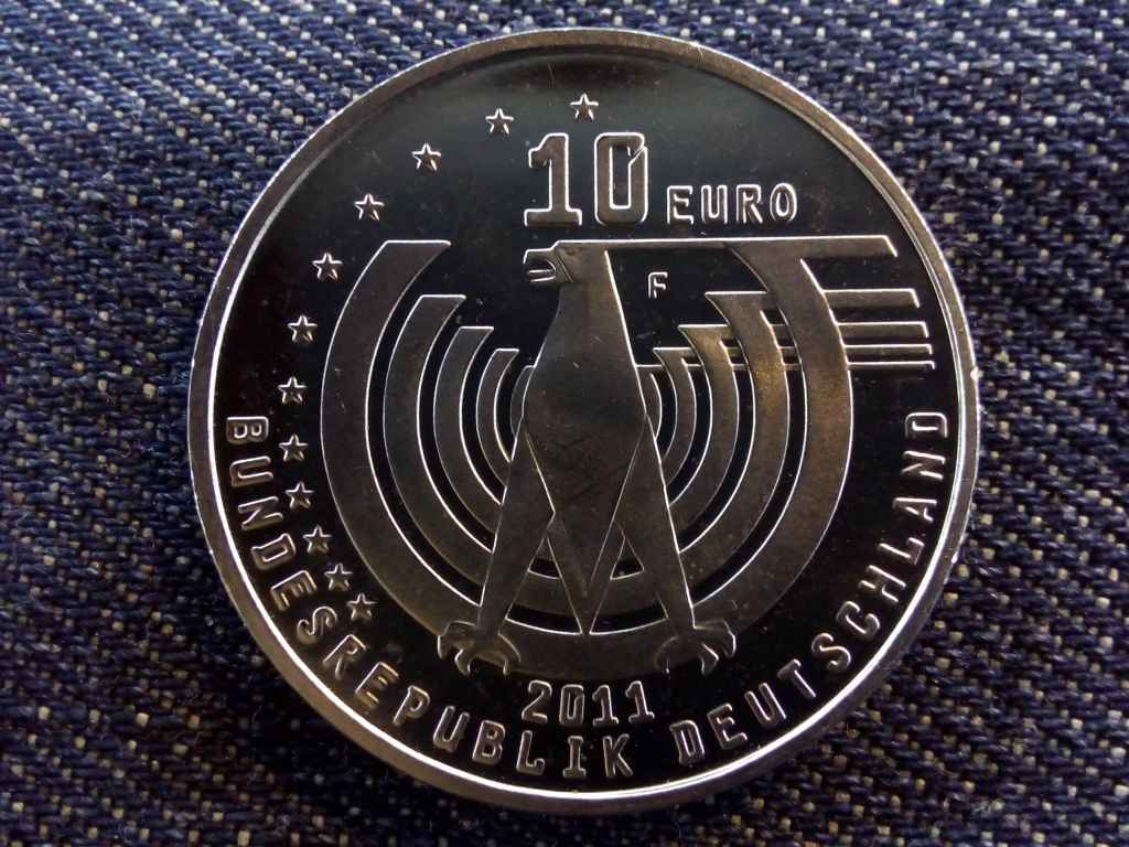 N&eacute;metorsz&aacute;g 125 &eacute;ves az aut&oacute;mobil r&eacute;z-nikkel 10 Euro