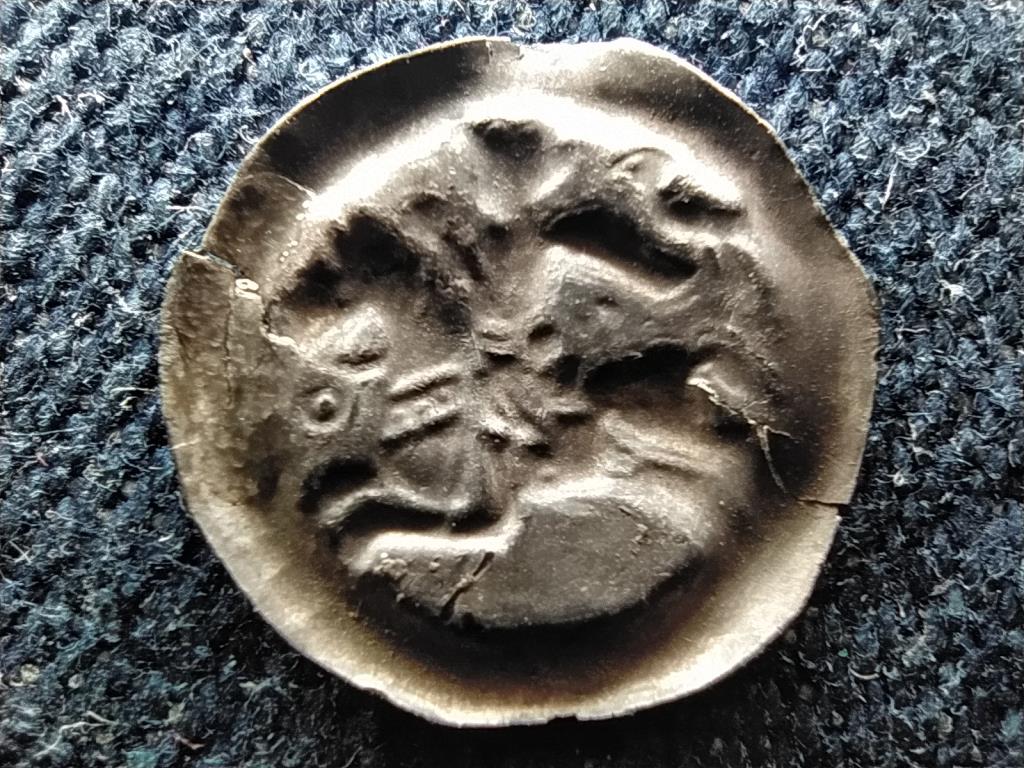 III. B&eacute;la (1172-1196) ez&uuml;st 1 Bracteata &Eacute;H121