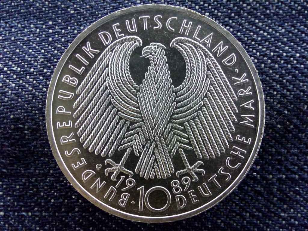 N&eacute;metorsz&aacute;g 40 &eacute;ves a N&eacute;met Sz&ouml;vets&eacute;gi K&ouml;zt&aacute;rsas&aacute;g .625 ez&uuml;st 10 M&aacute;rka