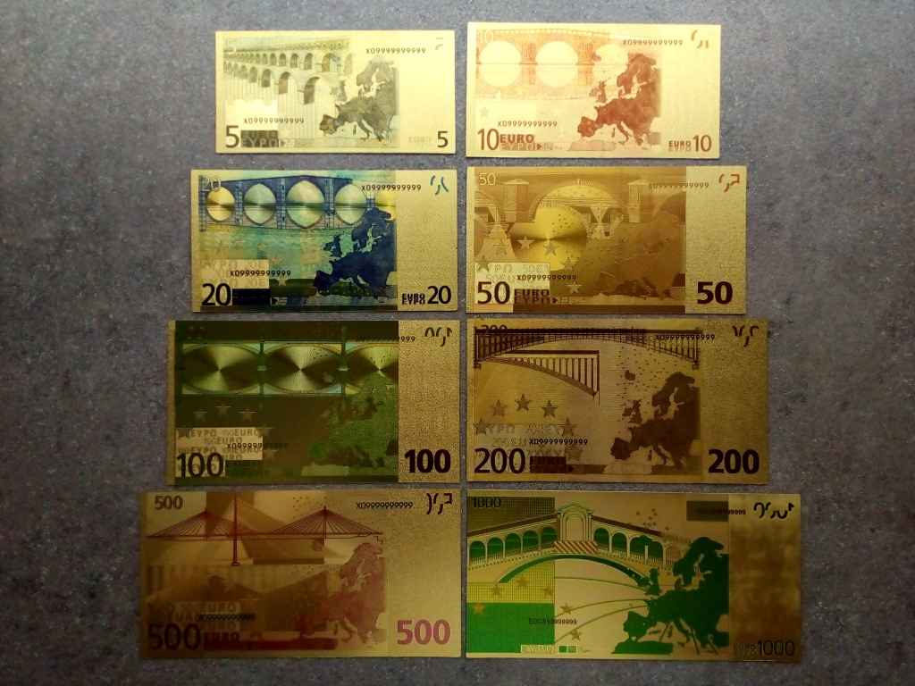 Bankjegy m&aacute;solatok &eacute;s fant&aacute;zia kiad&aacute;sok